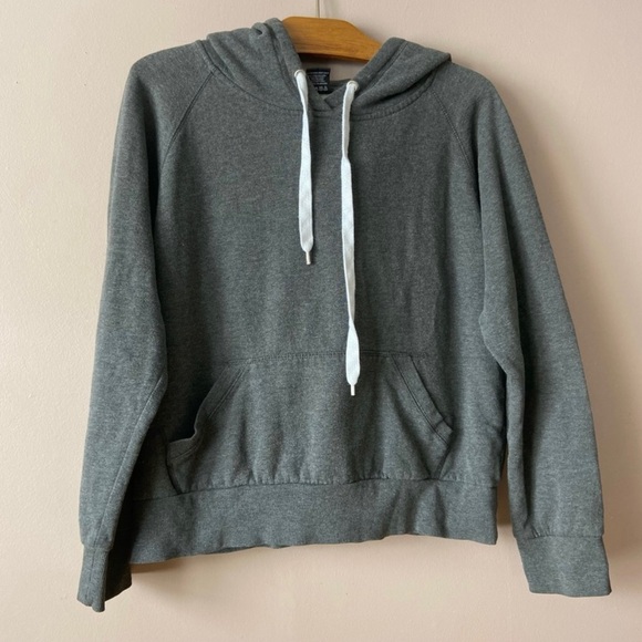 ✨3/$30✨ SWS Women’s Dark Grey Long Sleeve Hoodie - Picture 1 of 7